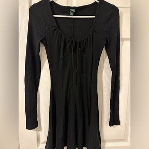 Black short long sleeve dress